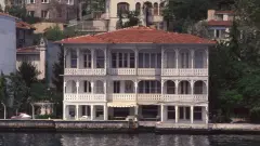 Yeniköylülerin Her Gün Gördüğü Yalı Satışta: Burhanettin Sezerar Yalısı 1 Milyar 825 Milyon TL'ye Alıcısını Bekliyor